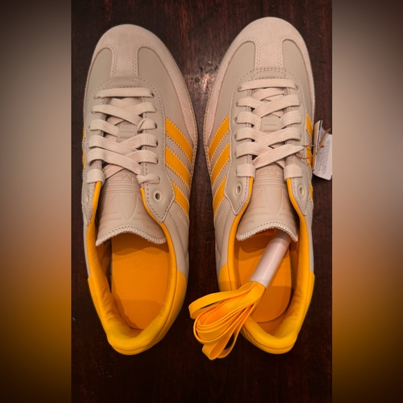 Adidas Humanrace Pharrell Williams sneakers. - Picture 4 of 7